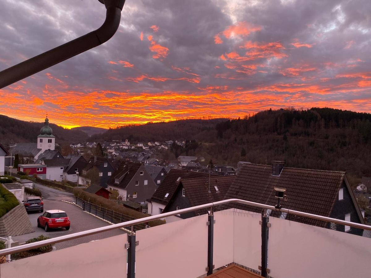 Wohnung Mit Talblick, Ladestation E-Auto Siegen Buitenkant foto